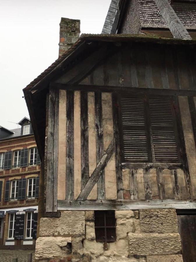 Au Coeur De Sainte Catherine Honfleur Esterno foto